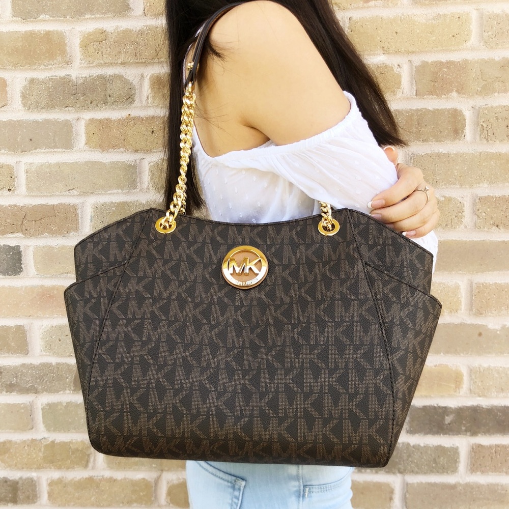 Gaby’sBags👜💕- Michale Kors Signature Chain Tote